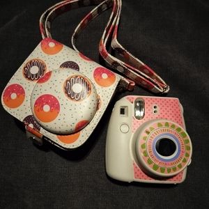 Polaroid camera with carrying bag